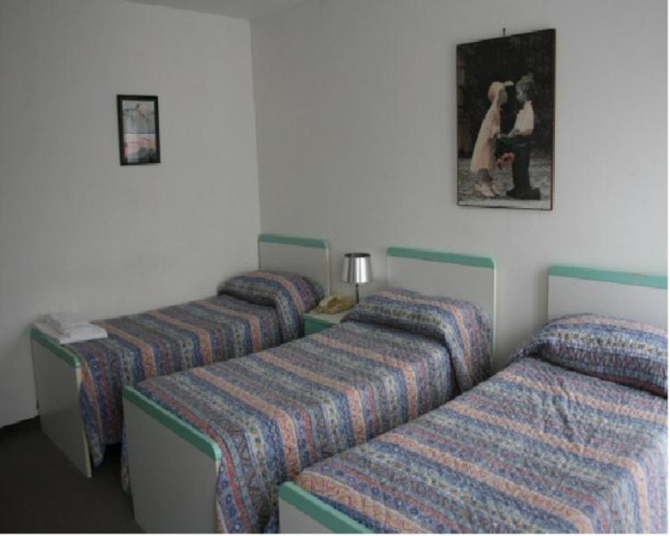 דוליאני Hotel Il Giardino חדר תמונה