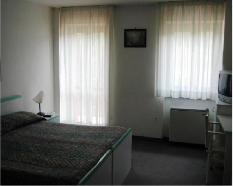 דוליאני Hotel Il Giardino חדר תמונה